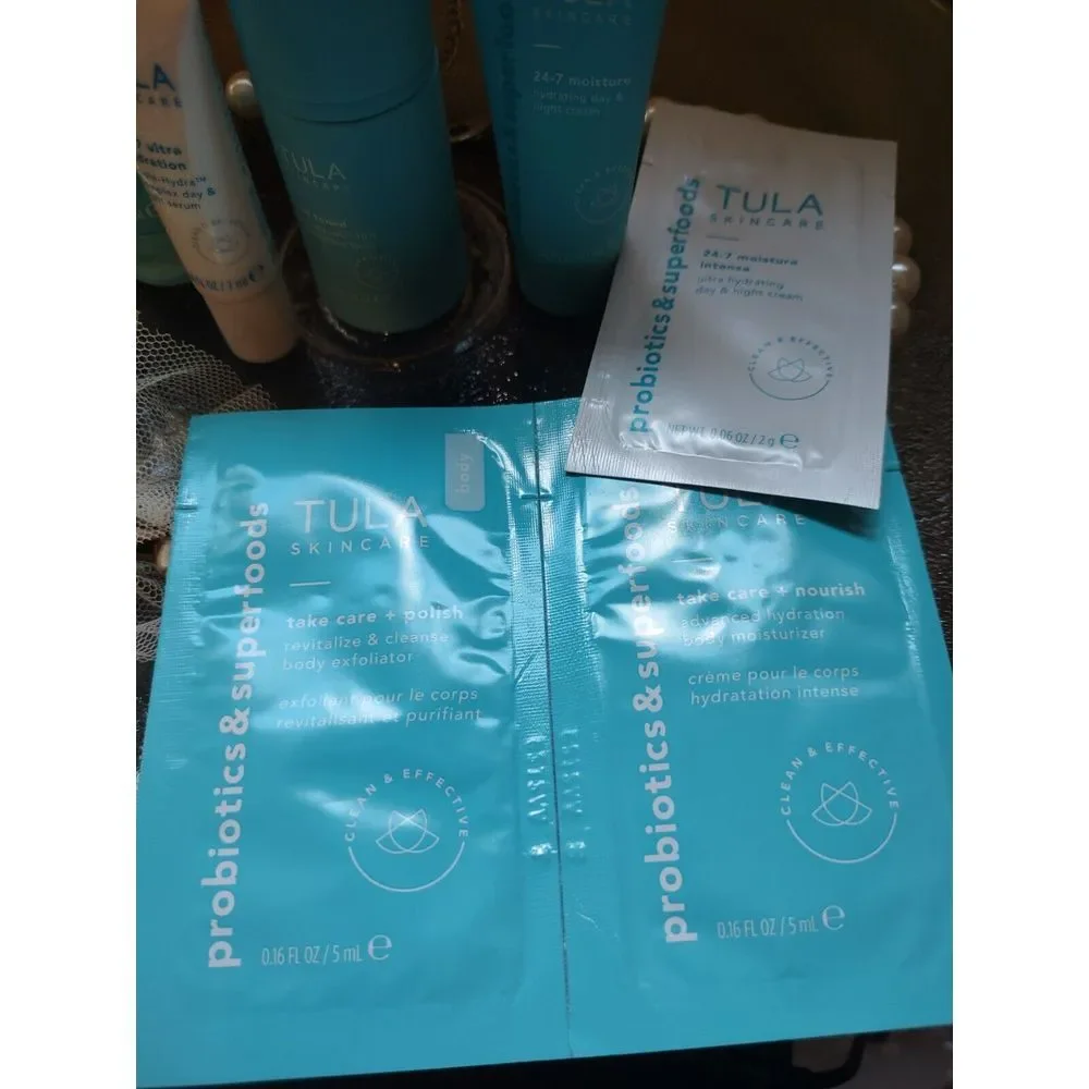 Tula Set (7) Cleanser,‎ Toner, Moisturizer, And Hydrating Size. SAMPLE SIZE
